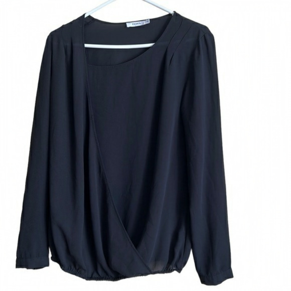 Ricki’s women’s black blouse small‎ elastic bottom